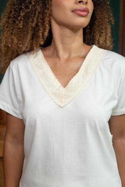 Pijama Feminino Curto em Algodão Orgânico com Renda Natural – Cora Íntima